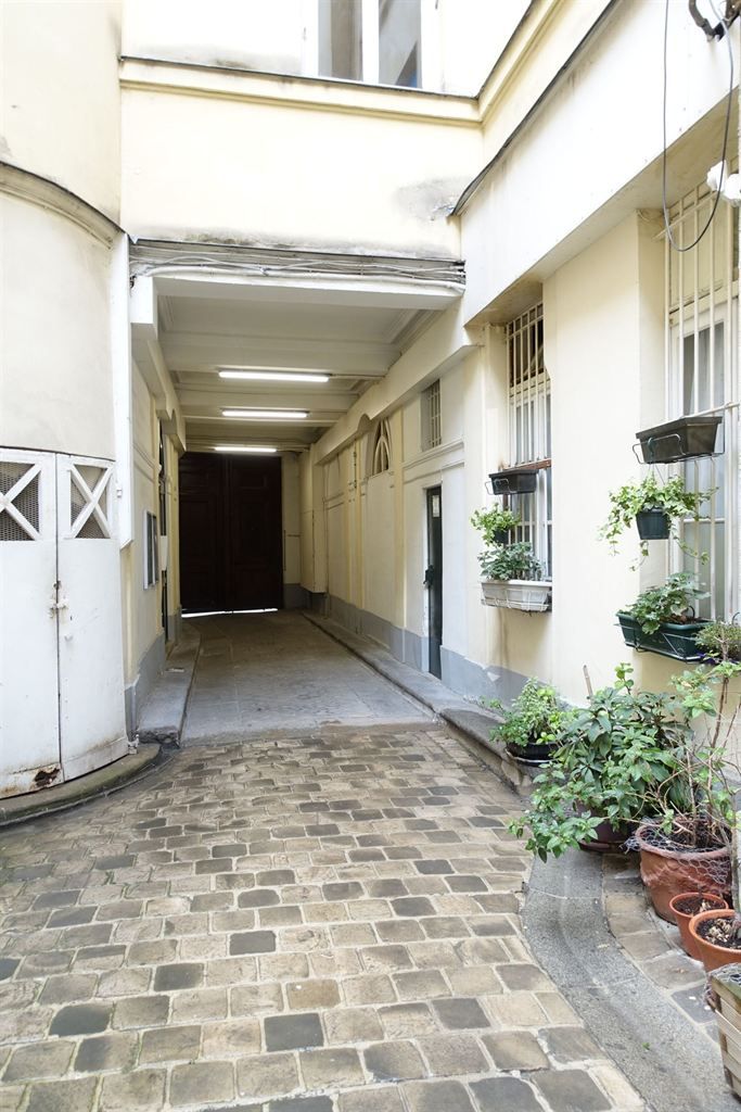 apartment 1 room for sale on PARIS (75009)