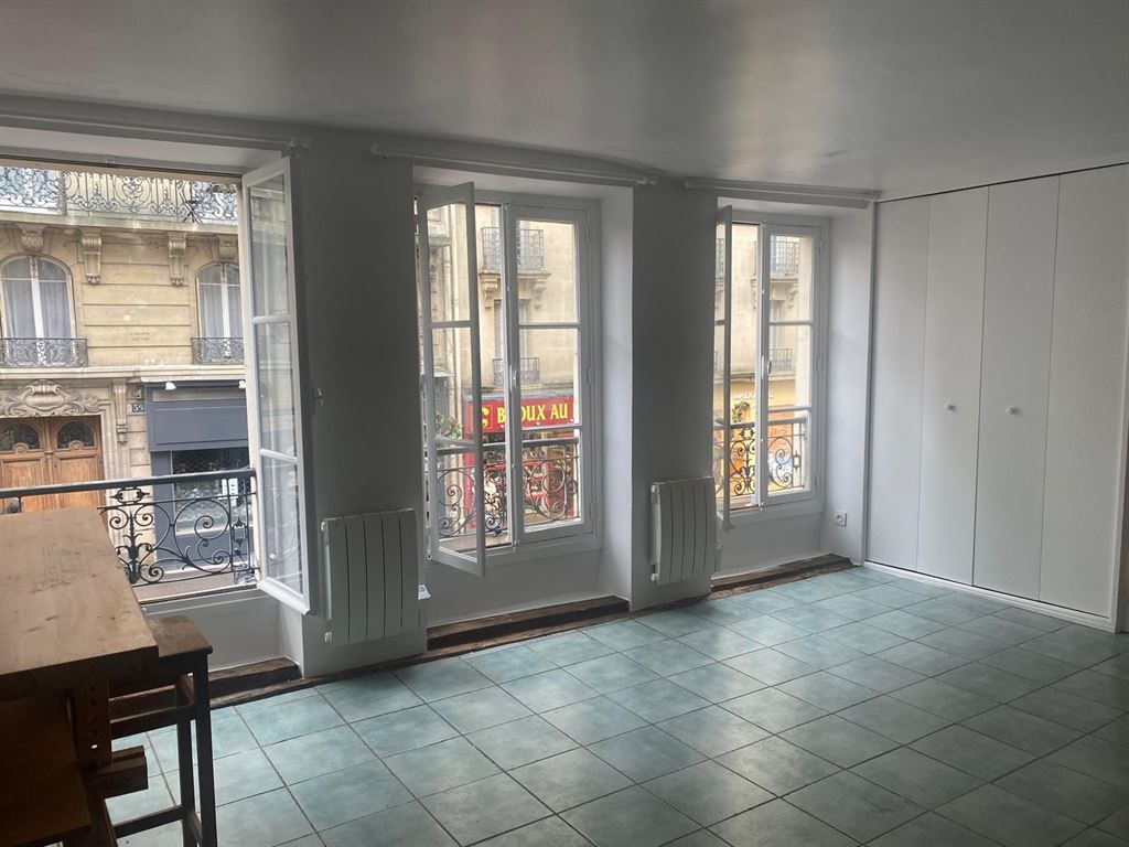 apartment 1 room for rent on PARIS (75018) - See details