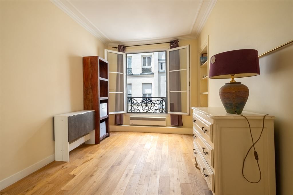 apartment 2 rooms for sale on PARIS (75010)