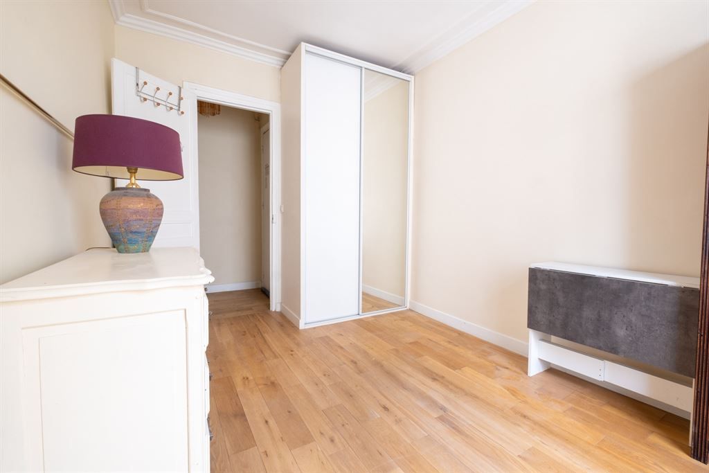 apartment 2 rooms for sale on PARIS (75010)