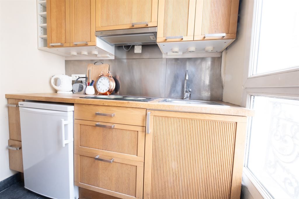 apartment 2 rooms for sale on PARIS (75010)