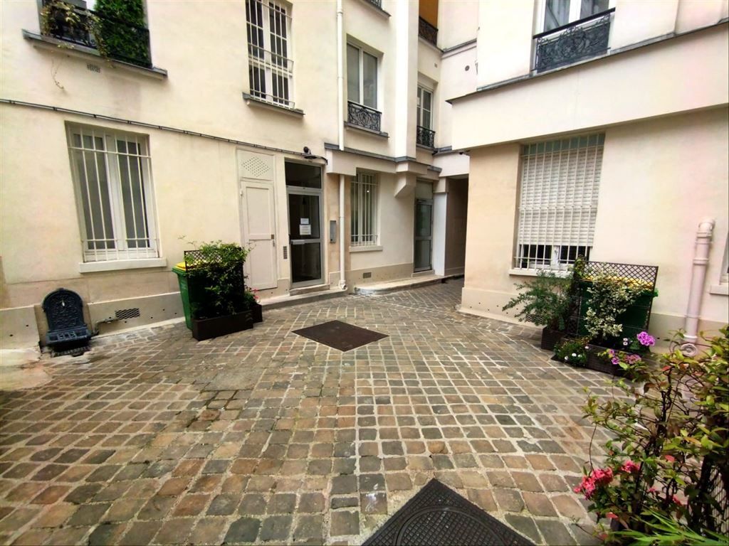 apartment 2 rooms for sale on PARIS (75010)