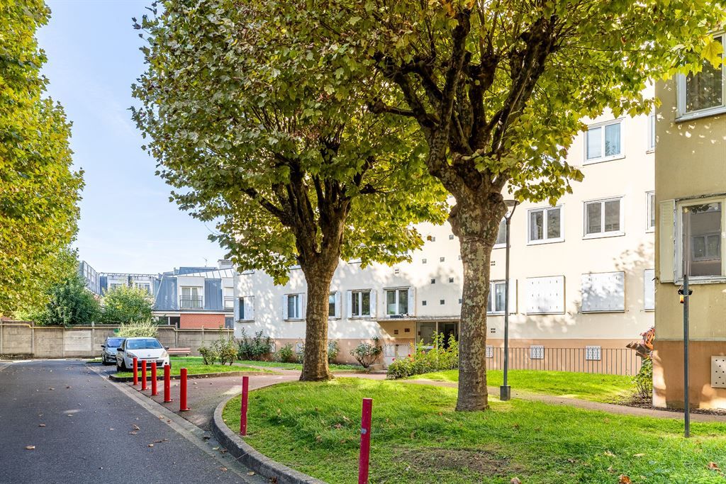 apartment 2 rooms for sale on IVRY SUR SEINE (94200)