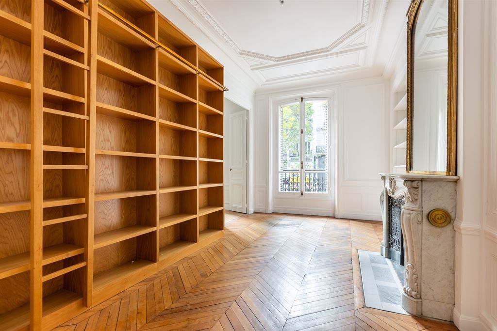 apartment 7 rooms for sale on PARIS (75006)