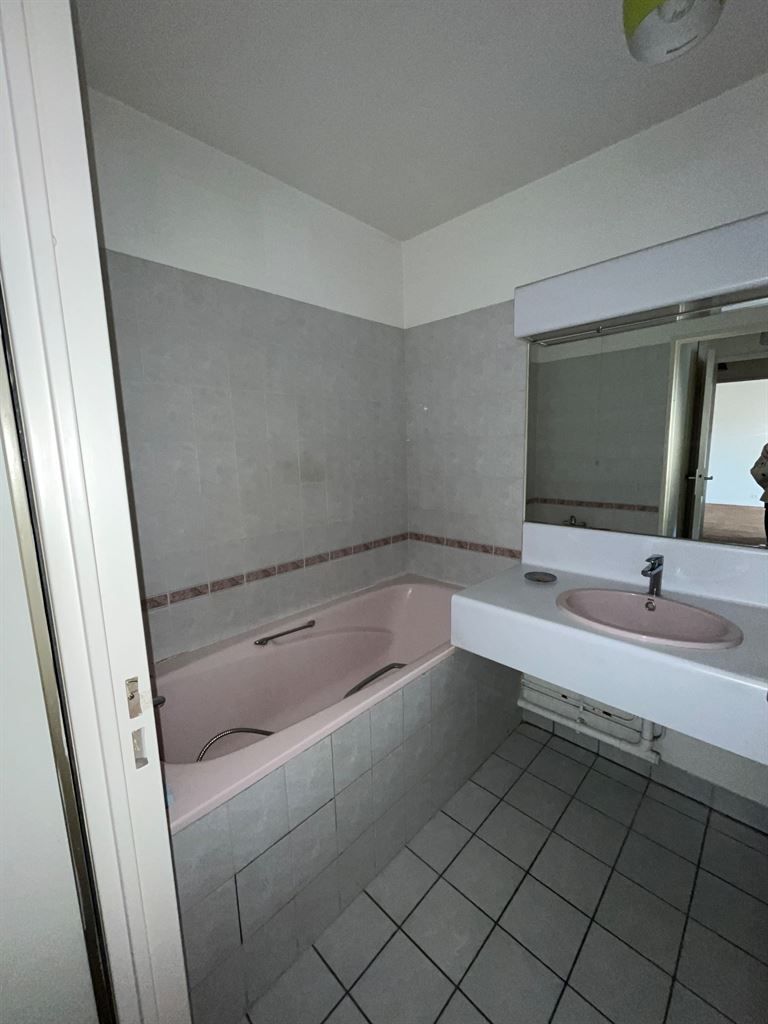 apartment 2 rooms for sale on PARIS (75020)