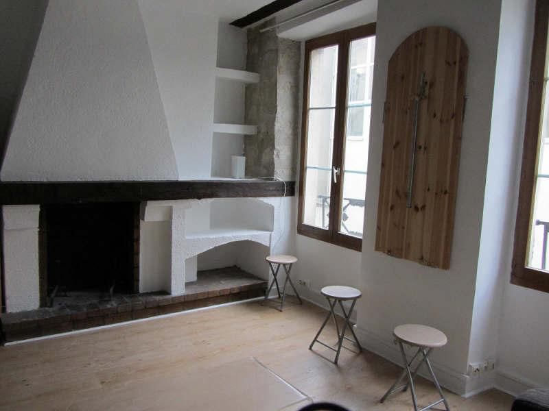 studio en location sur PARIS (75003) - Plus de details