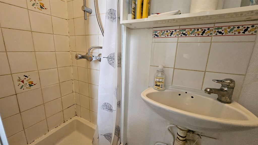 apartment 1 room for sale on IVRY SUR SEINE (94200)