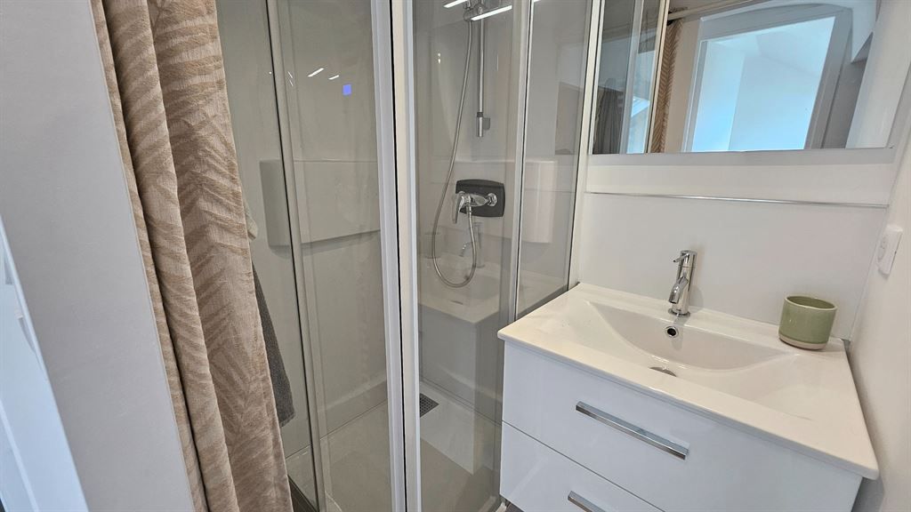 house 6 rooms for sale on ANTONY (92160)