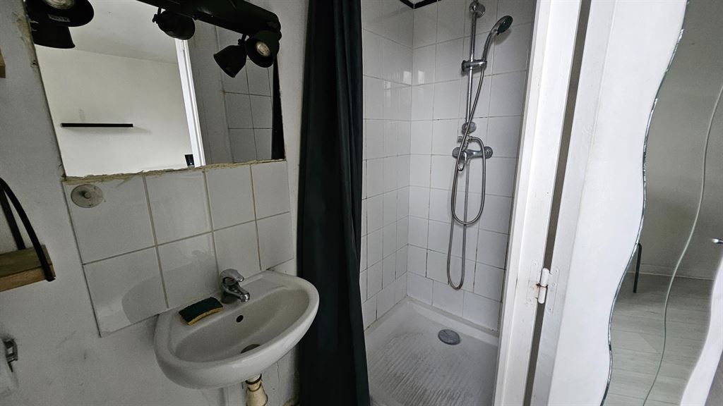 apartment 1 room for sale on PARIS (75011)