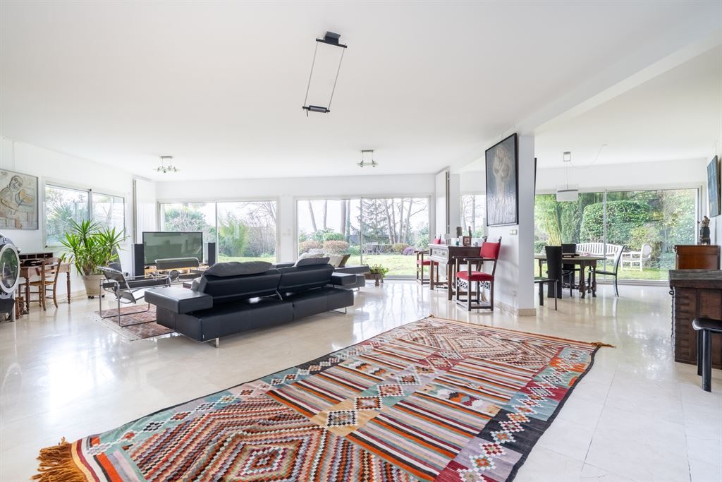house 7 rooms for sale on MARGENCY (95580)