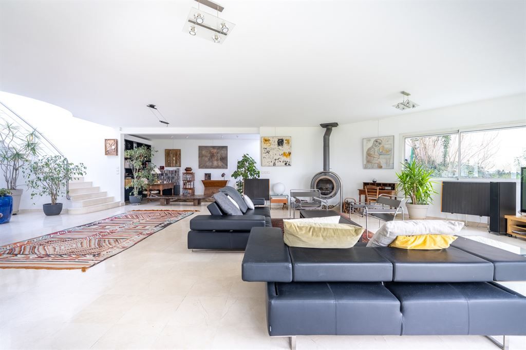 house 7 rooms for sale on MARGENCY (95580)