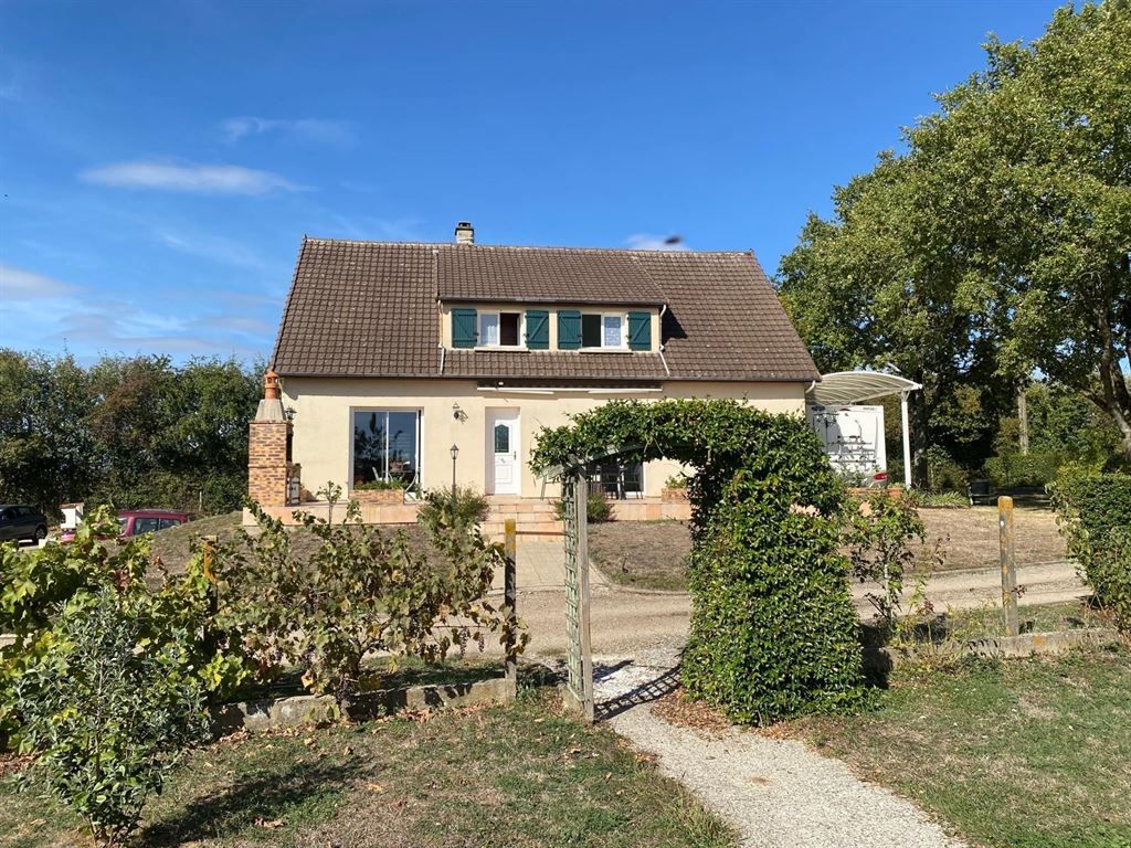 maison 6 pièces en vente sur AILLIERES BEAUVOIR (72600)