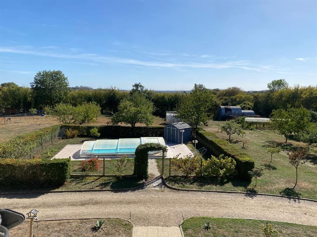 maison 6 pièces en vente sur AILLIERES BEAUVOIR (72600)