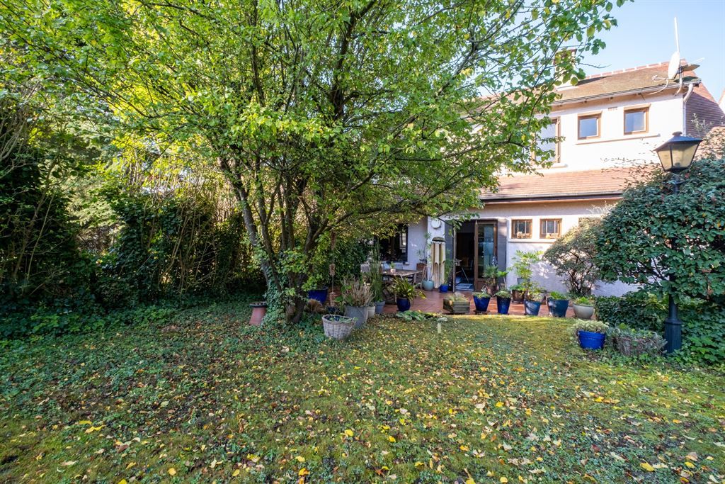 house 6 rooms for sale on YERRES (91330) - See details